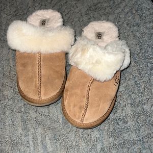 UGG COZY SLIPPER